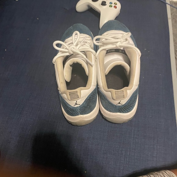 Size 11 jordan 11 snake skins - Picture 4 of 4